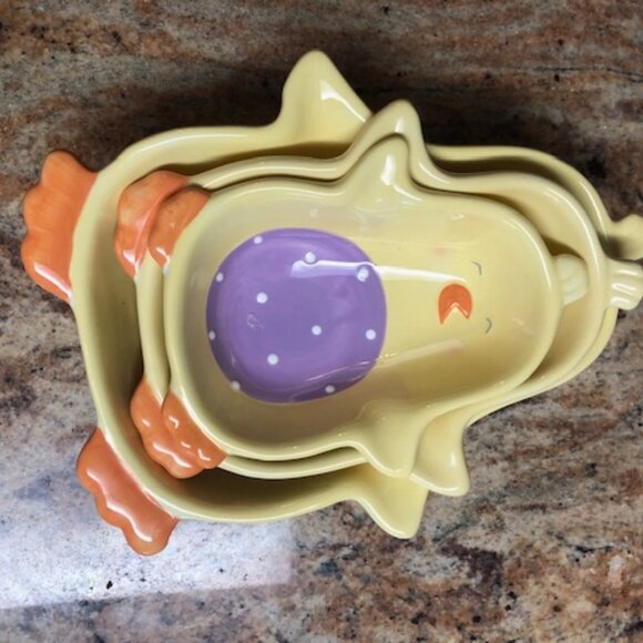 3 Stackable Ceramic Chick Bowls - Picture 6 of 6